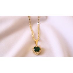 Heart Pendant with Green Stone – A Touch of Elegance | Manoa 💚✨