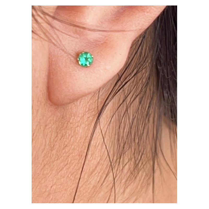 18K Gold Stud Earrings with Colombian AAA Emeralds – Minimalist Luxury ✨